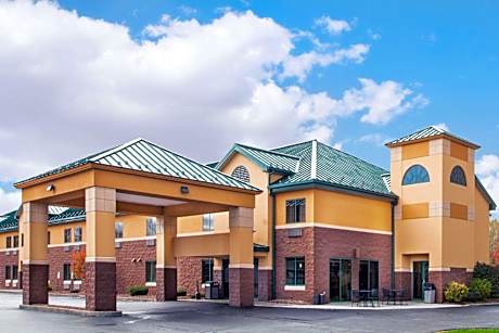 Days Inn by Wyndham Brewerton/ Syracuse near Oneida Lake