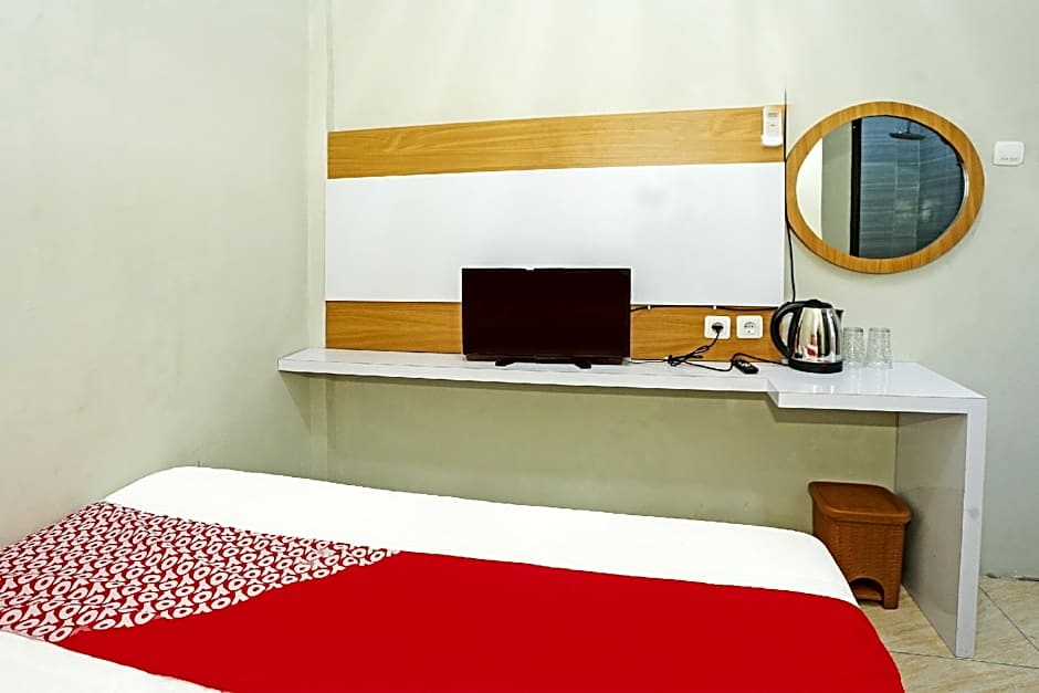 OYO 91944 Atiq Homestay Syariah