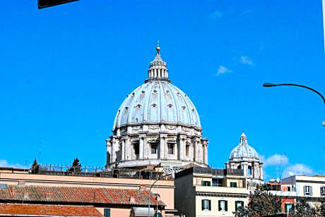 Di Fronte alla Cupola