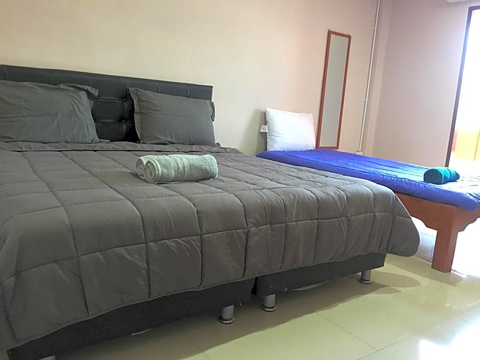 SMILE HOME GUESTHOUSE
