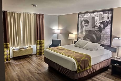 Studio Suite with Two Double Beds - Non-Smoking
