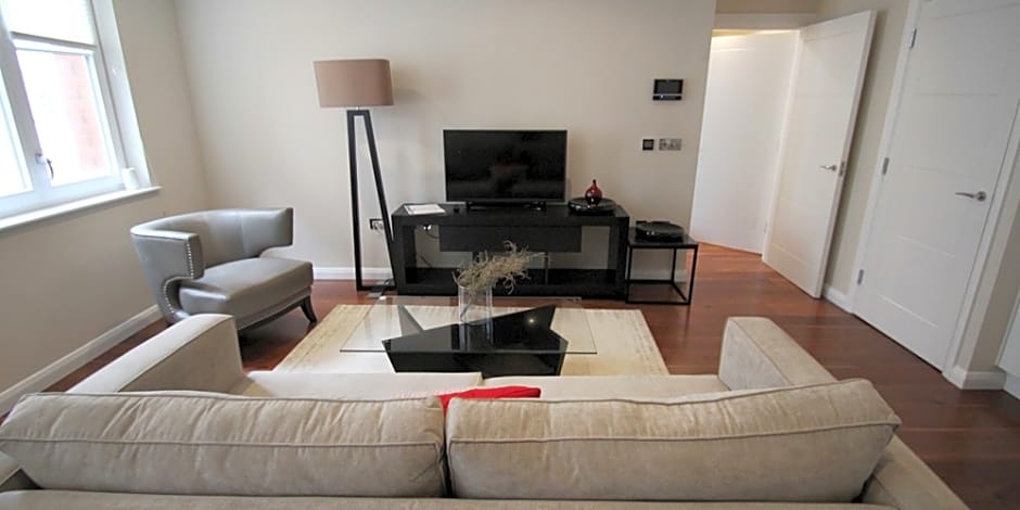 One Bedroom Serviced Apartment in Holborn, Chancery Lane