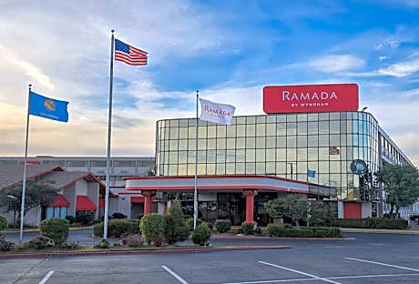 Ramada by Wyndham Tulsa Broken Arrow