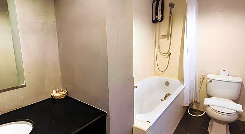 B2 Lampang City Boutique & Budget Hotel
