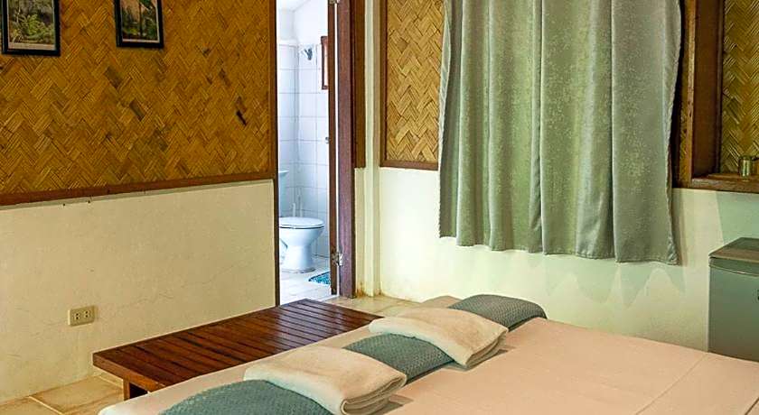 Golden Monkey Beach Hotel