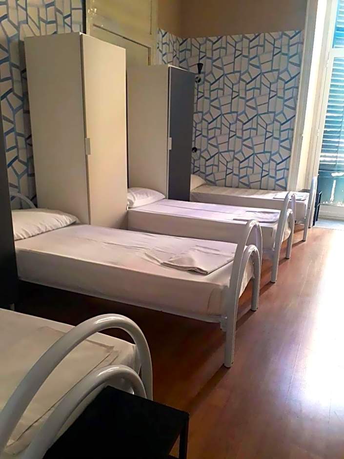 Balarm - Hostel and Bar