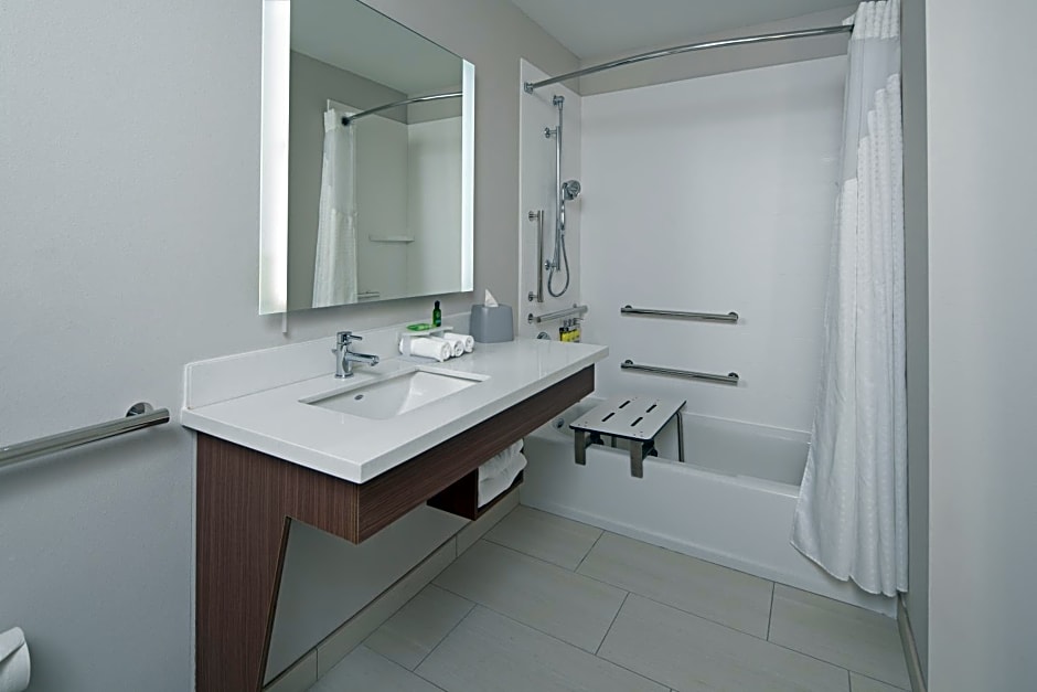 Holiday Inn Express Seattle - Sea-Tac Airport By IHG