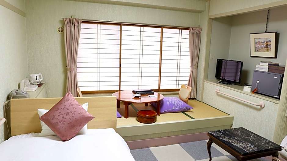 Uematsuya Ryokan Hotel