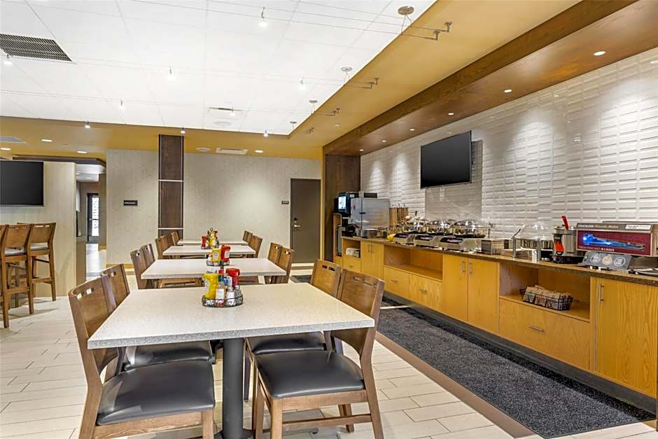 Best Western Plus Franciscan Square Inn and Suites Steubenville