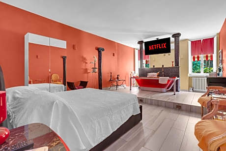 Luxury Suite with Spa Bath