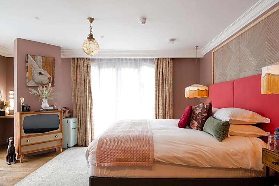 The Rabbit Hotel & Retreat