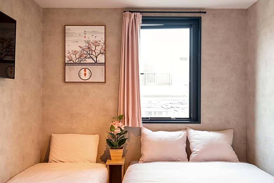 Designed apart ment Yamanote Line Shin-Okubo Sta 3 min walk