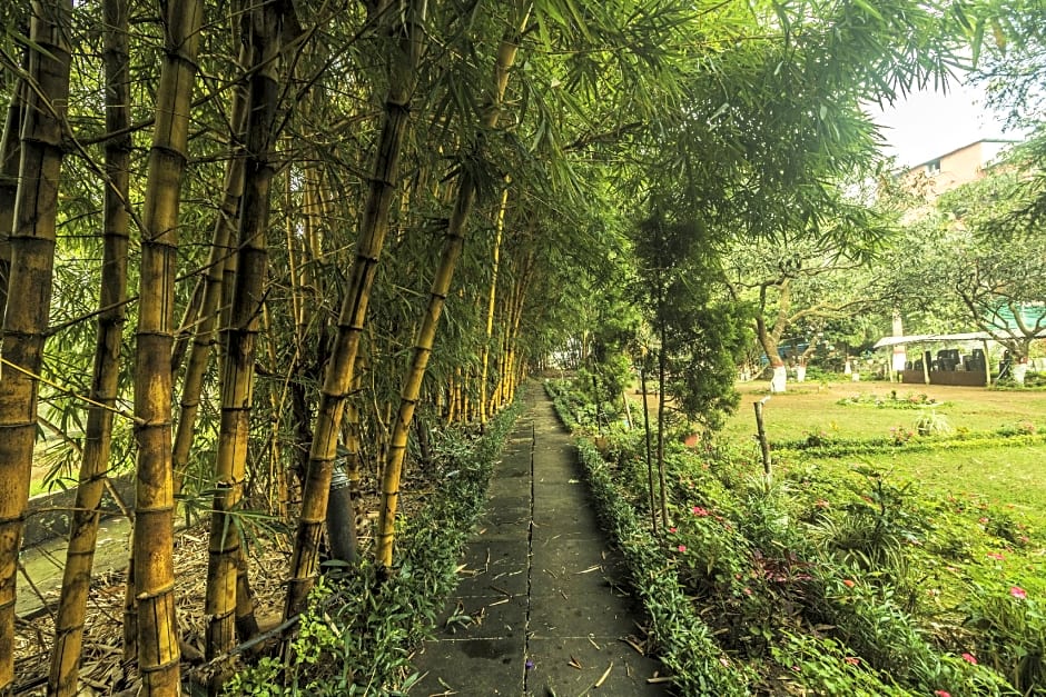 WOW STAYZ2 Hotel Misty Meadows