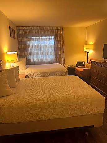 Queen Room with Two Queen Beds - Non-Smoking