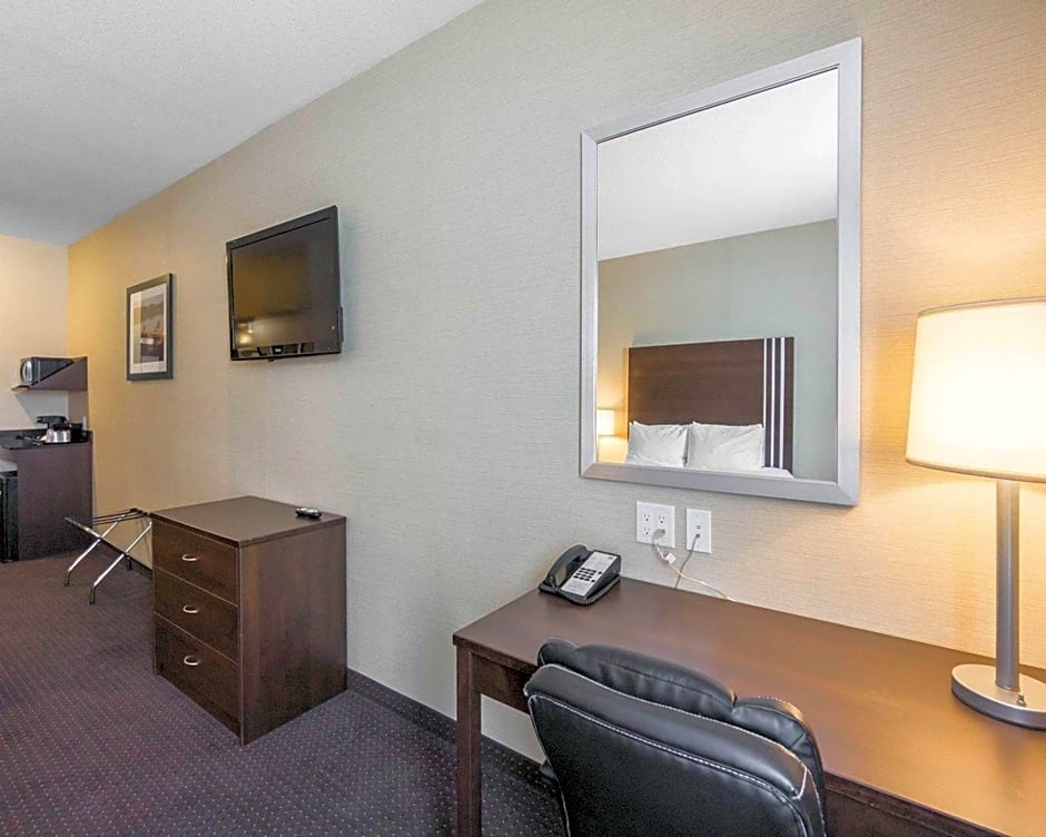 Comfort Inn and Suites Fox Creek