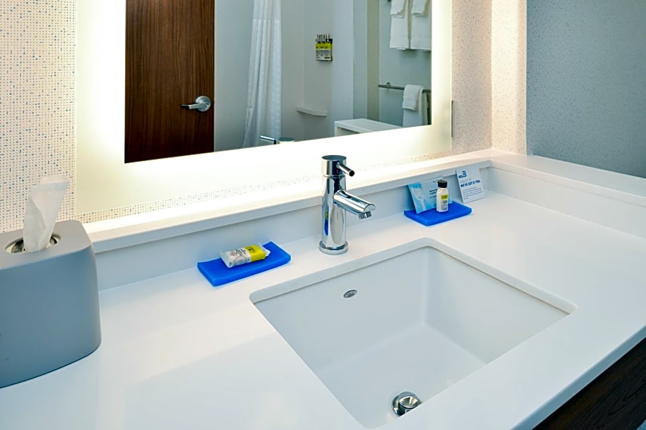 Holiday Inn Express and Suites Elko By IHG
