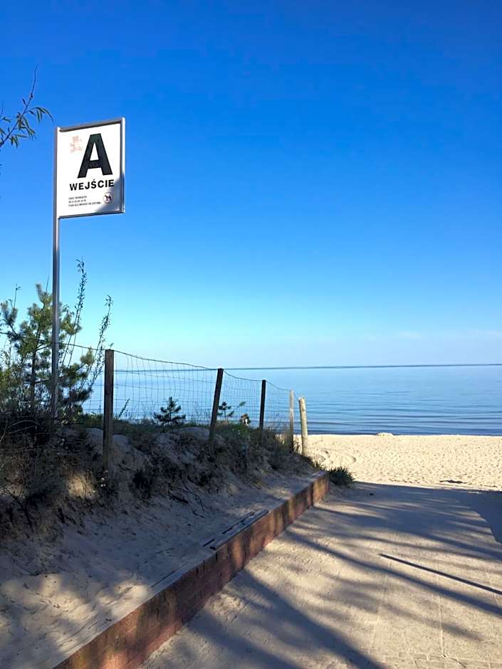 HolidayHomePL Aparthotel z balkonem przy plaży