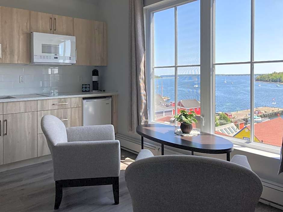 Lunenburg Arms Hotel