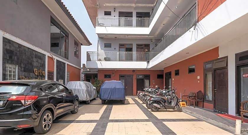 Grha Rahadi 2 Wiyung RedPartner