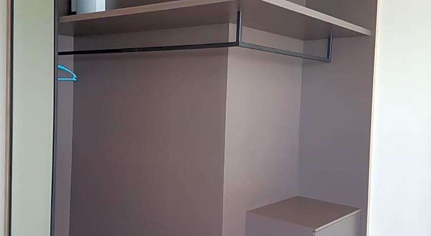 Jinhold Hotel & Serviced Apartment