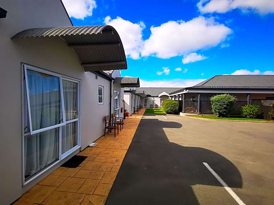 Airport Birches Motel