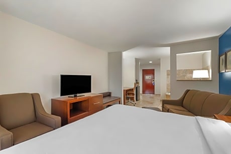 Queen Suite - Disability Access - Non-Smoking