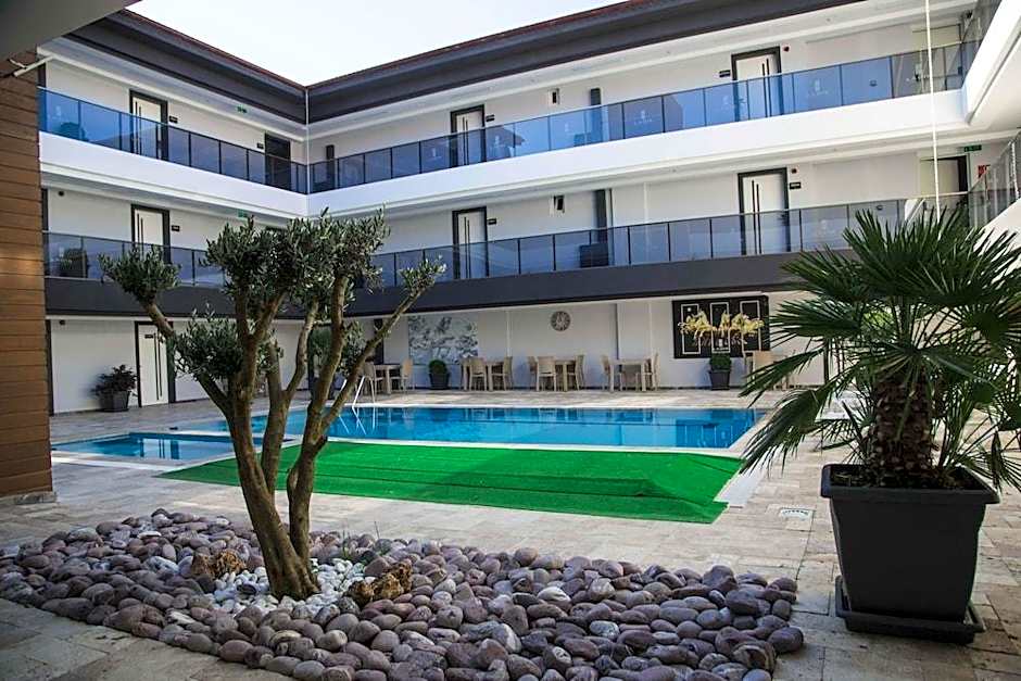 LADİK HOTEL