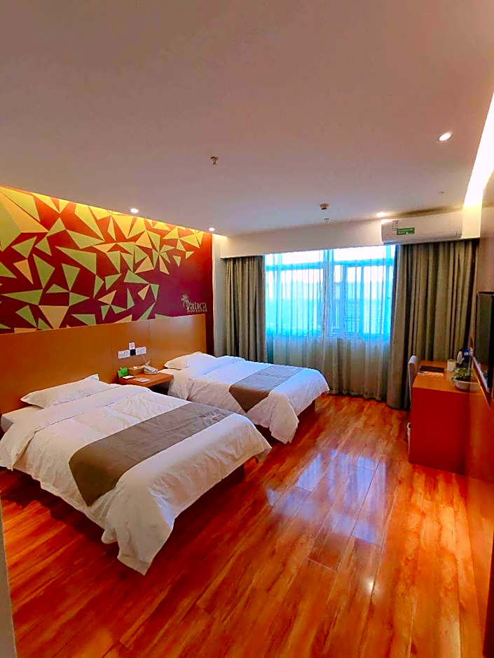 Vatica Jieshou City New Passenger Transport Center Hotel