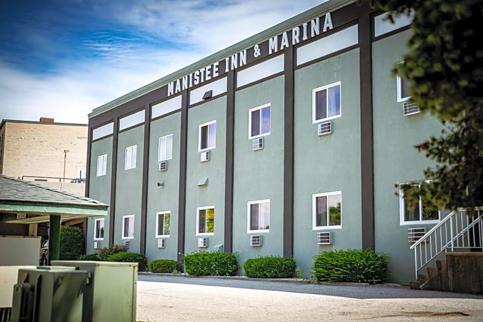 Manistee Inn & Marina