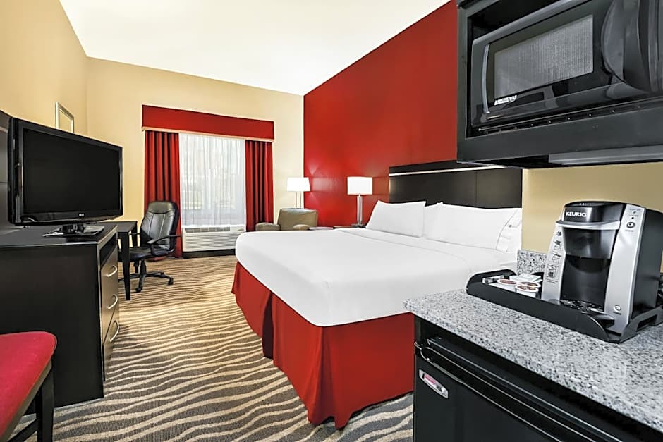 Holiday Inn Express & Suites Cotulla By IHG
