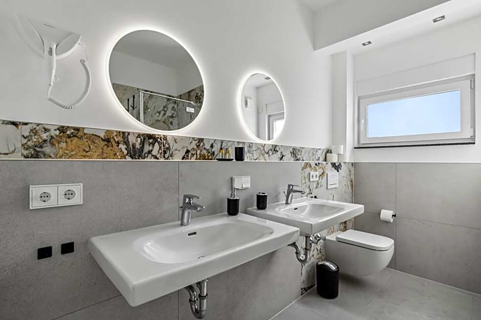 SUITE4ME - Moderne Apartments I Küche I Balkon I Waschmaschine