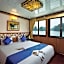 Royal Palace Cruise