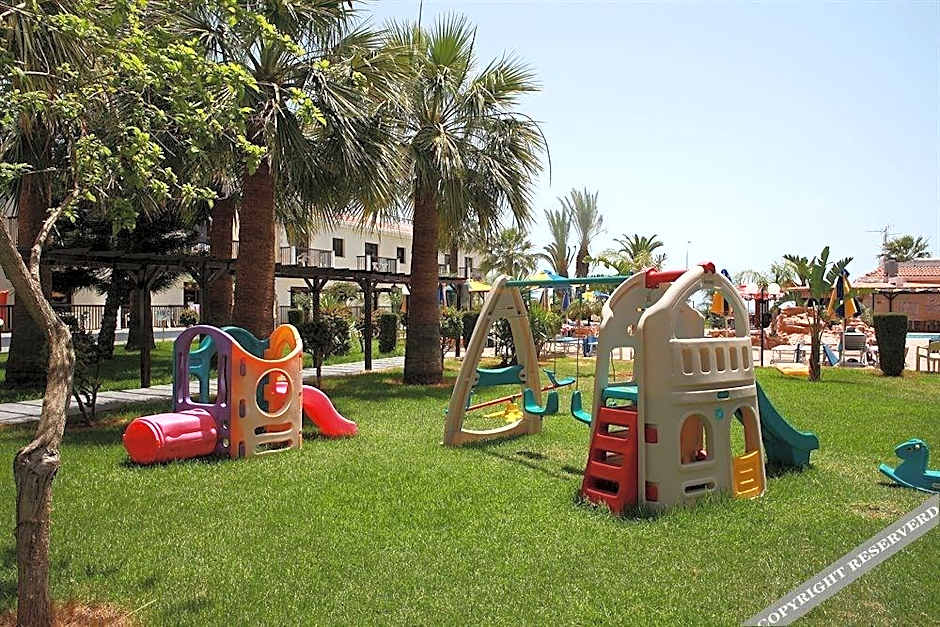 Loutsiana I & II Deluxe Apartments