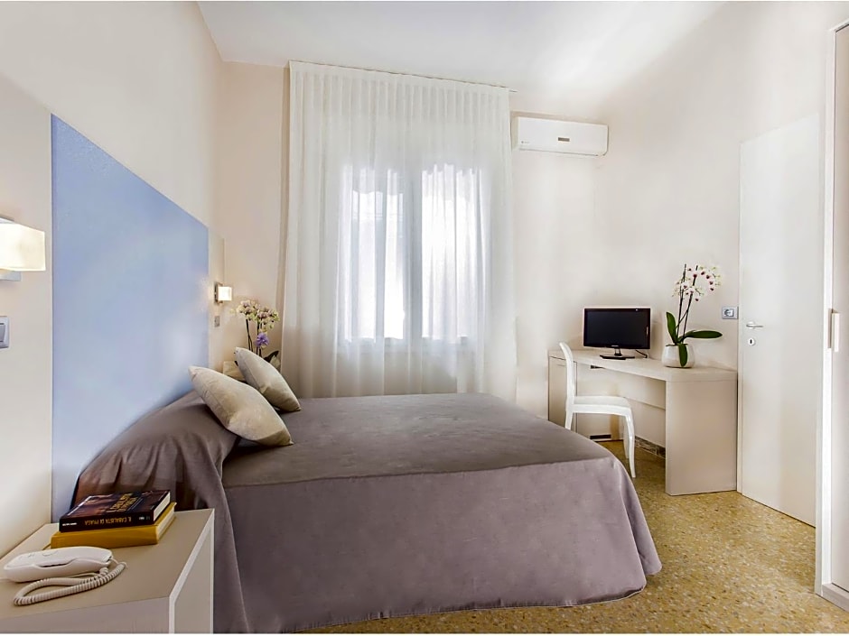 New Hotel Chiari