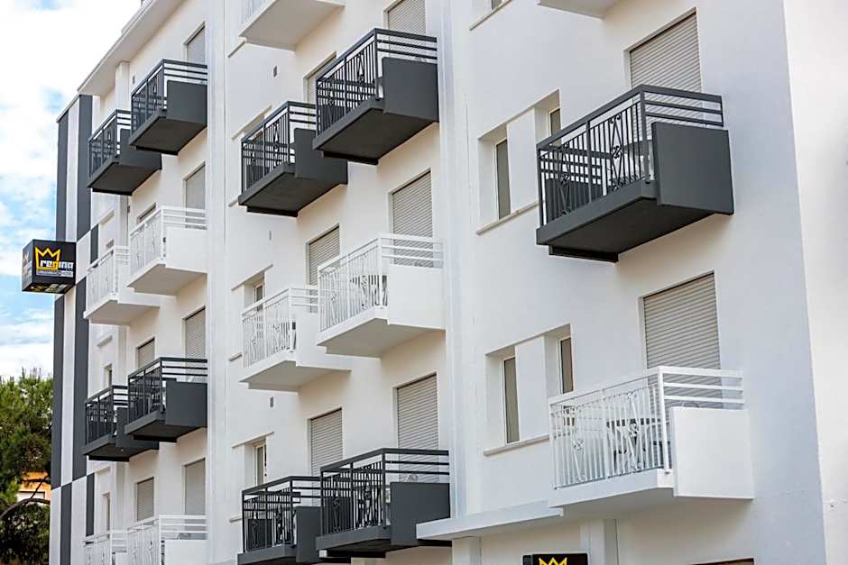 Regina Urban Beach Hotel