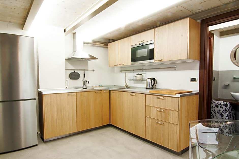 Alessia's Flat - Mac Mahon