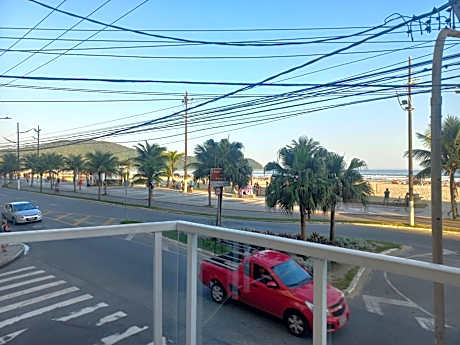 Apto 714 - Prédio em frente mar