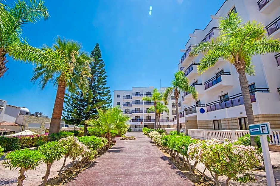 Marlita Beach Hotel Apartments