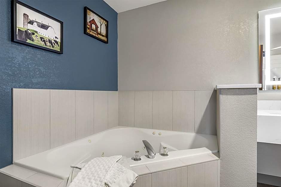 Best Western Plus Revere Inn & Suites