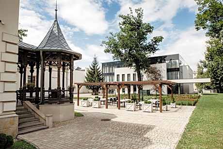 Polanka Conference Center