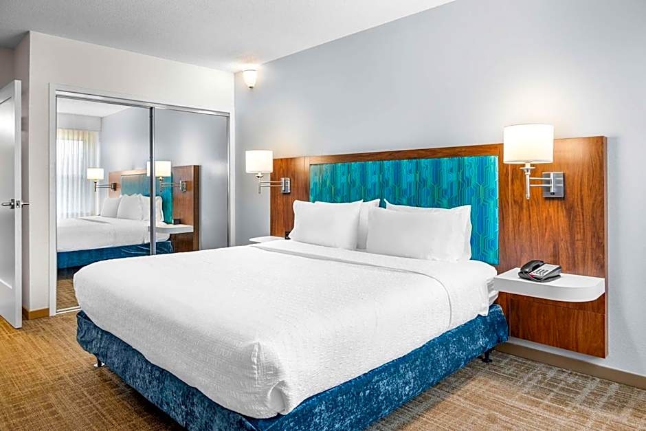 Hampton Inn By Hilton Grand Rapids-North