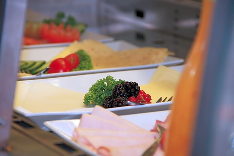 Strandhotel Dennenbos