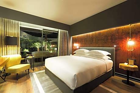 Superior King Room