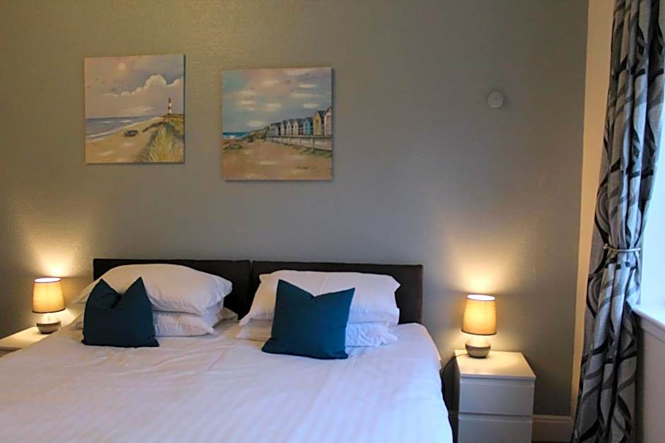 Photo 1 of 2 of 1 Double Bed or 2 Beds