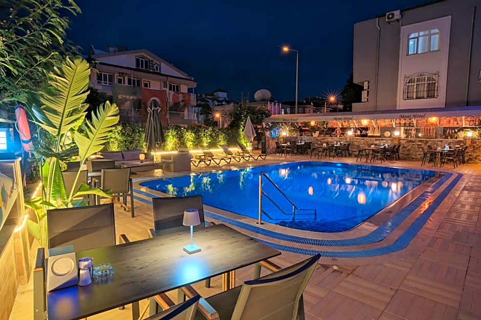 Moni Hotel