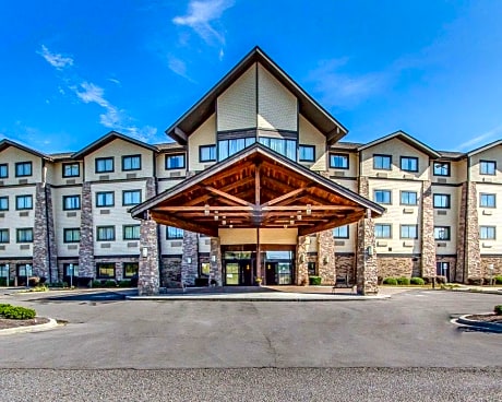 Comfort Inn and Suites Near Lake Guntersville