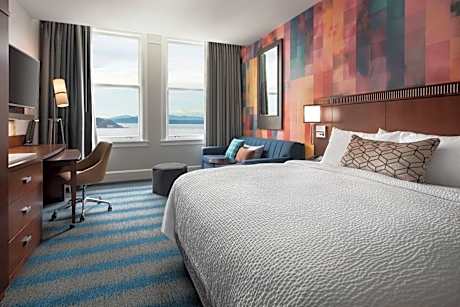 King Room with Bay View and Roll-In Shower - Mobility/Hearing Accessible