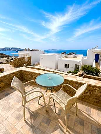 One-Bedroom Apartment with Sea View