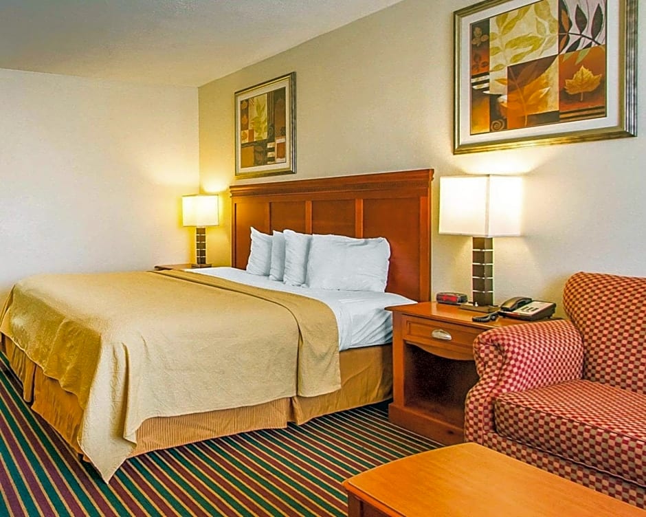 Quality Inn Dyersburg I-155