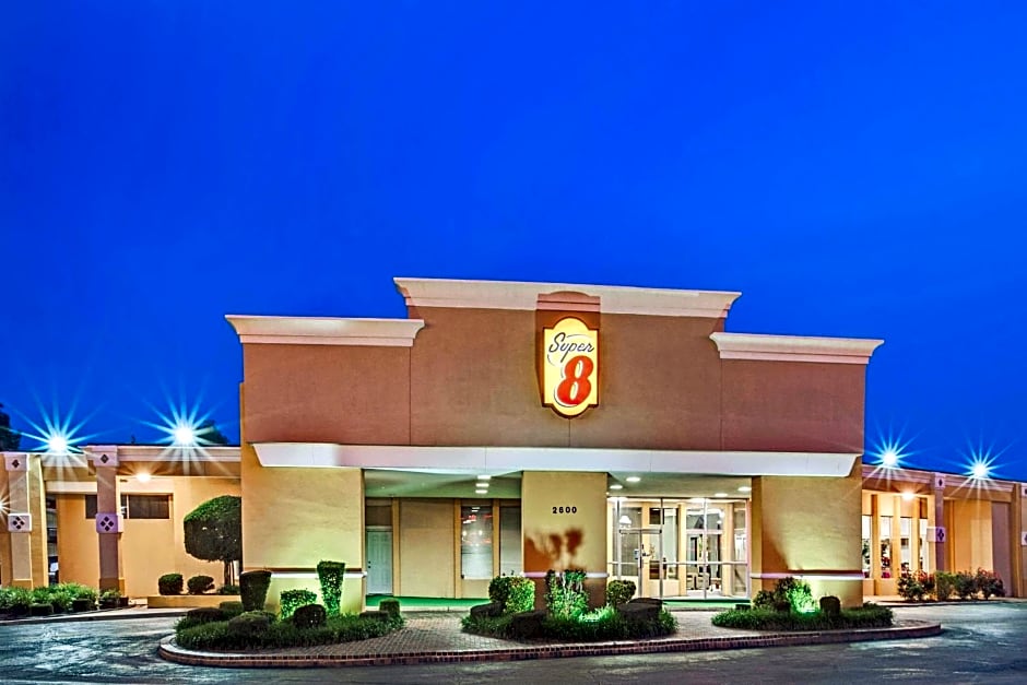 Super 8 by Wyndham Norman